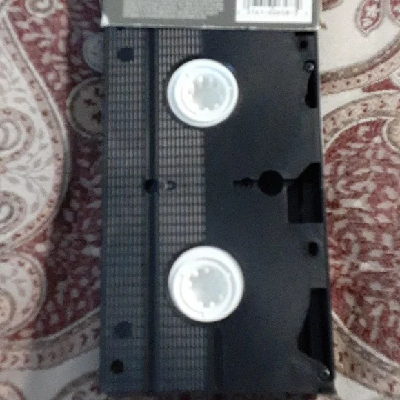 Chuck Norris MGM VHS tape - Picture 2 of 6